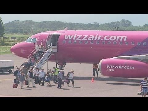 Drama na tuzlanskom aerodromu   V D  direktor prekinuo press konferenciju bivšeg direktora