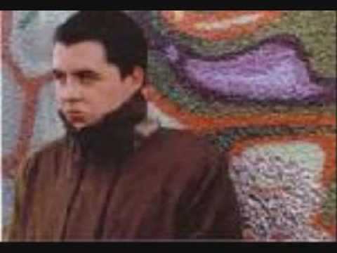 Scorzayzee - Spinning Round