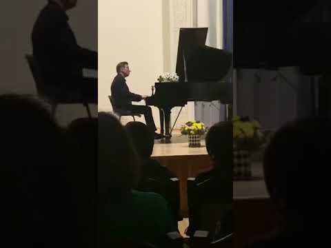 Hennadii Demyanchuk plays the Prelude in b-moll (Bach/Siloti)