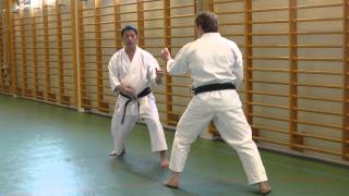 preview picture of video 'Treningssamling med sensei Poh Lim 6. Dan i Angreim Karateklubb'