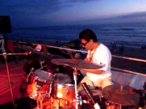 Dj Alma n' Dj Tisho on drums