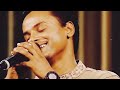 ও আল্লাহ তুমি আমার মাকে হাজার বছর বাচি