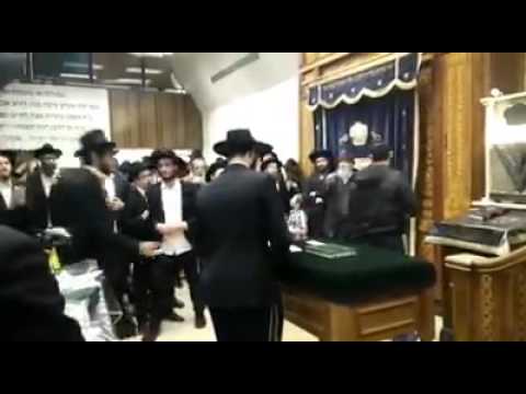 חלוקת דולרים, י' אדר א' תשע"ו