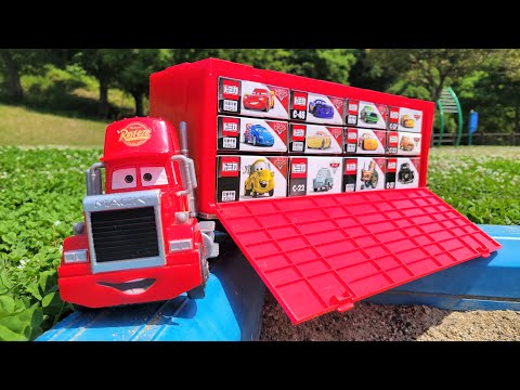 Toy Cars Box, Where is the Same Picture as a Miniature Car ? | Big Red Trailer Runs in the Park