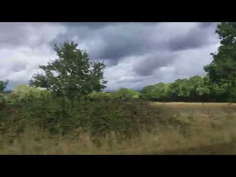 The scenery from Tonbridge to Redhill onboard a class 377