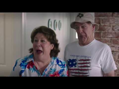 MOTHER'S DAY - Scena dal film: "Sorpresa!"