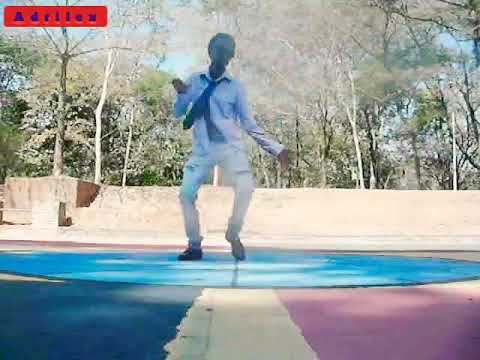 No face just energy Crazy Astronaut Adri Lex dance