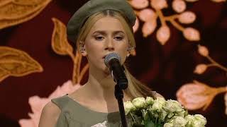 Musik-Video-Miniaturansicht zu Rozkwitały pąki białych róż Songtext von Roksana Węgiel