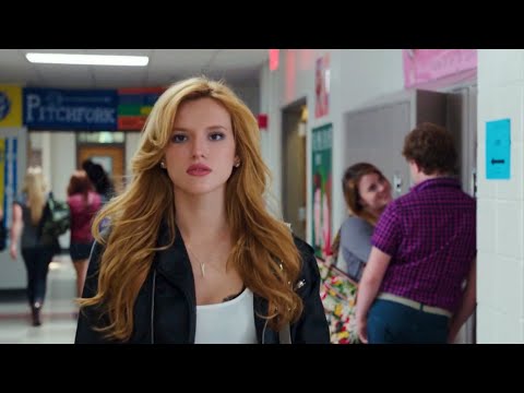 Bullied for not being pretty, she shocks everyone at prom by dazzling them with her true beauty