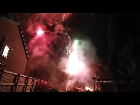 Bommy Fest 2019 Pyromusical Firework Display: "Stranger Pop Medley" (improved audio)