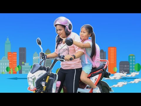 Hurry to School by Kevin and Nina