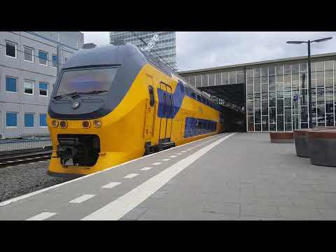 NS VIRM 9592 + 9574 leaving Eindhoven centraal heading to Schiphol Airport.
