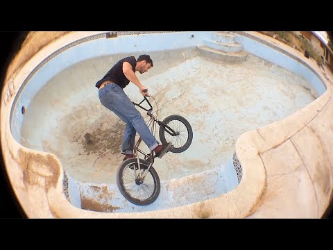 BMX Pool Paradise - Pierre Paradis