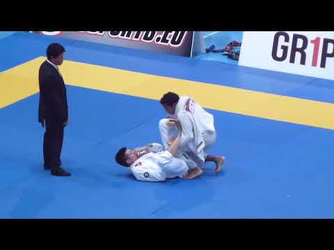 Pete O'Neal vs Valentin Blumental - IBJJF European Open 2016 - Purple Adult - Open