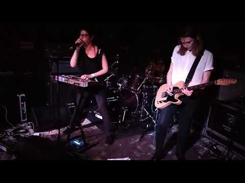 Girl's On Fire - Someone Who Isn't Me (live @Tokyobar MIL )