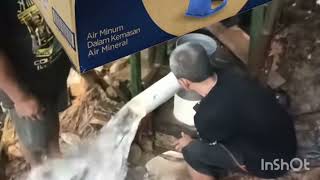 Download lagu Fenomena Aneh! Air Menyembur Deras dari Sumur Bur 🤯💦 mp3