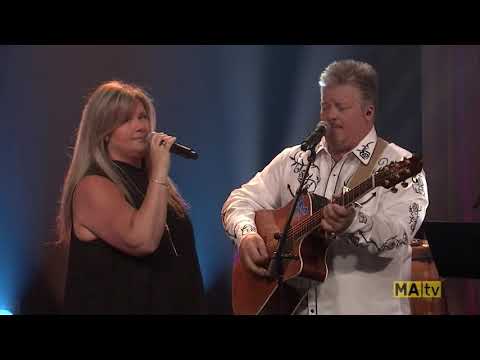Chanson Via Country - Patricia Caron et Steve Doyon - That's the way love Goes