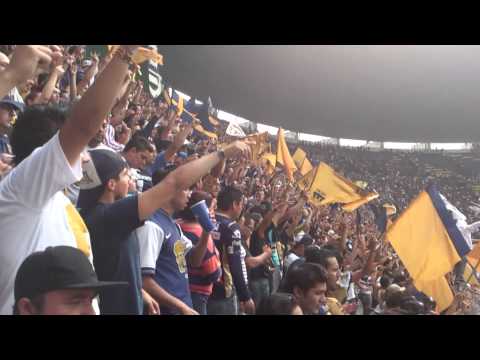 "La banda del pebetero y goyazo" Barra: La Rebel &bull; Club: Pumas