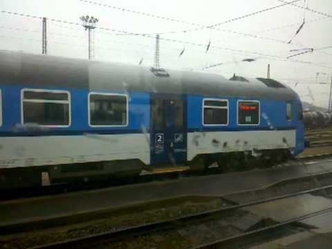 Os vlak 6410 Ze stanice Lysa nad labem přijel do stanice Ústí nad labem západ Os vlak 6409