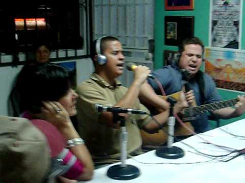 Ariel Cardona en la radio-1.mov