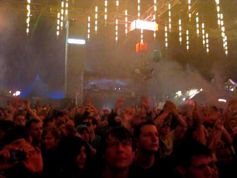 Nature One 2010 Armin Van Buuren / Cerf - Beggin You
