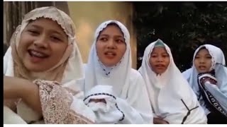 Download lagu Oh Eneng Aa Rindu, Oh Aa bilang I Love You too Lagu Gombalan Santri mp3 Download lagu Oh Eneng Aa Rindu, Oh Aa bilang I Love You too Lagu Gombalan Santri mp3
