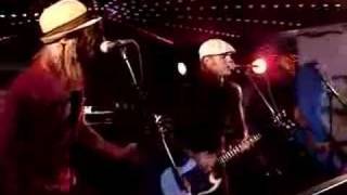 Bombshell Rocks - Dream, dream, dream (live@GBG)