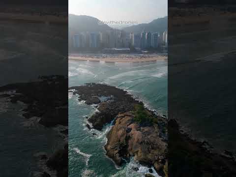 📍Pitangueiras, Guarujá, São Paulo, Brasil #guaruja Instagram: @levithedrones