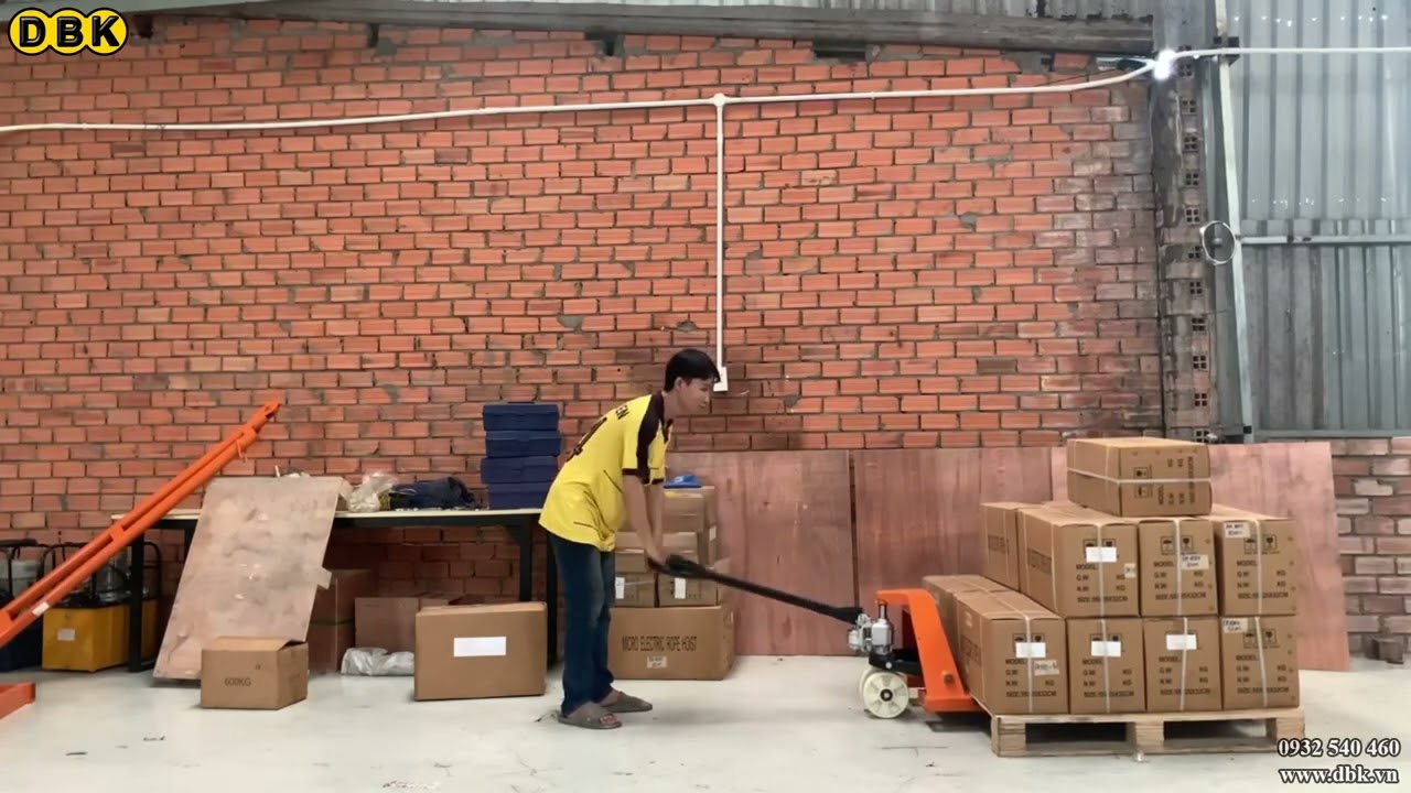 Video Xe nâng tay thấp 2 Tấn DBK 2T685 - Xe nâng tay thấp 2 Tấn DBK 2T685