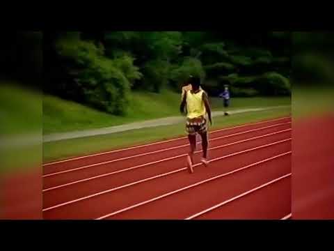 Ferdie Adoboe 🇬🇭 Fastest run backwards 100 m running forward.