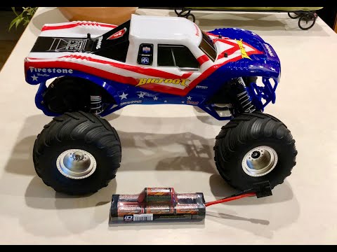 How To Install a Battery and Turn On the Traxxas Bigfoot RC Truck