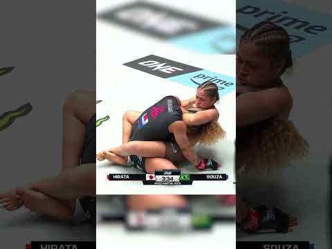 ビクトリア・ソウザ🇧🇷が初回ラウンド1分31秒に平田樹🇯🇵をギロチンチョークで極める🥋💥