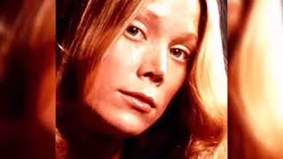 Katie Irving "Born to have it all"