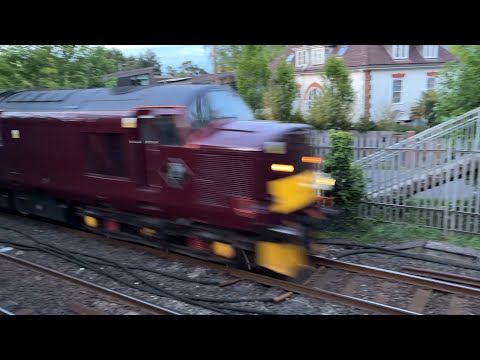 Class 37 + 20 + 45 | 37706 + 20066 + 45108 | Two Tone | West Coast Railways