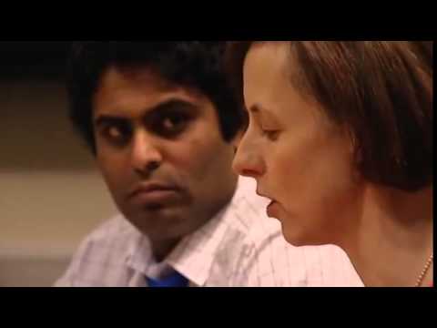 Marcus White 主持會議 (Chairing a meeting)