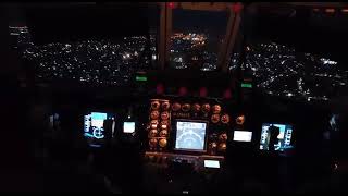 Download lagu Pemandangan Dari Kokpit saat mau mendarat di malam... mp3