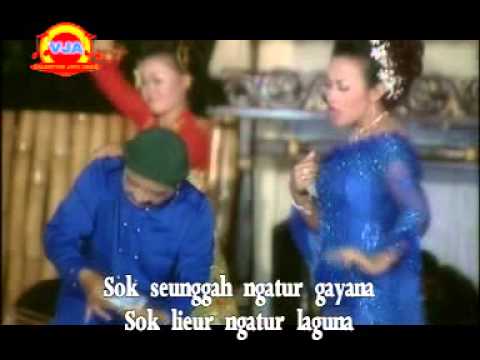 Dewi Azkiya - Bajidor Sohor