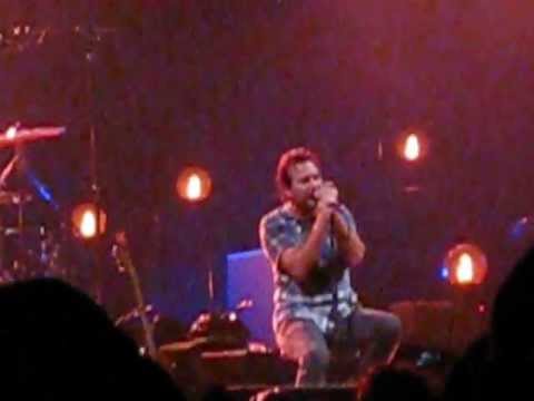 Yellow Moon Pearl Jam Barclays Center Brooklyn NY 10/18/13 2013