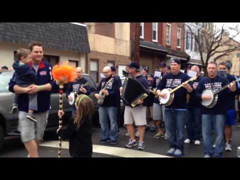 Fralinger 2013 Santa Parade on 2 St. Here Comes Santa