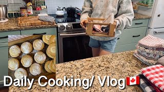 【カナダ暮らしと家庭料理🇨🇦】アーモンドタルトクッキー🥧/ミートソース/韓国スーパーで買い物🛒/雨の日は鍋に限る