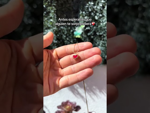 Vídeo relacionado con Uanqfegy Divertido collar con colgante erectable, adorno vertical creativo para hombres, novedad y pieza de conversación