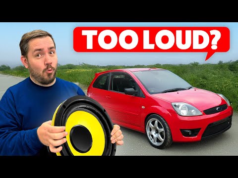 Ich habe in mein erstes Auto eine 3000 Pfund teure Musikanlage eingebaut.