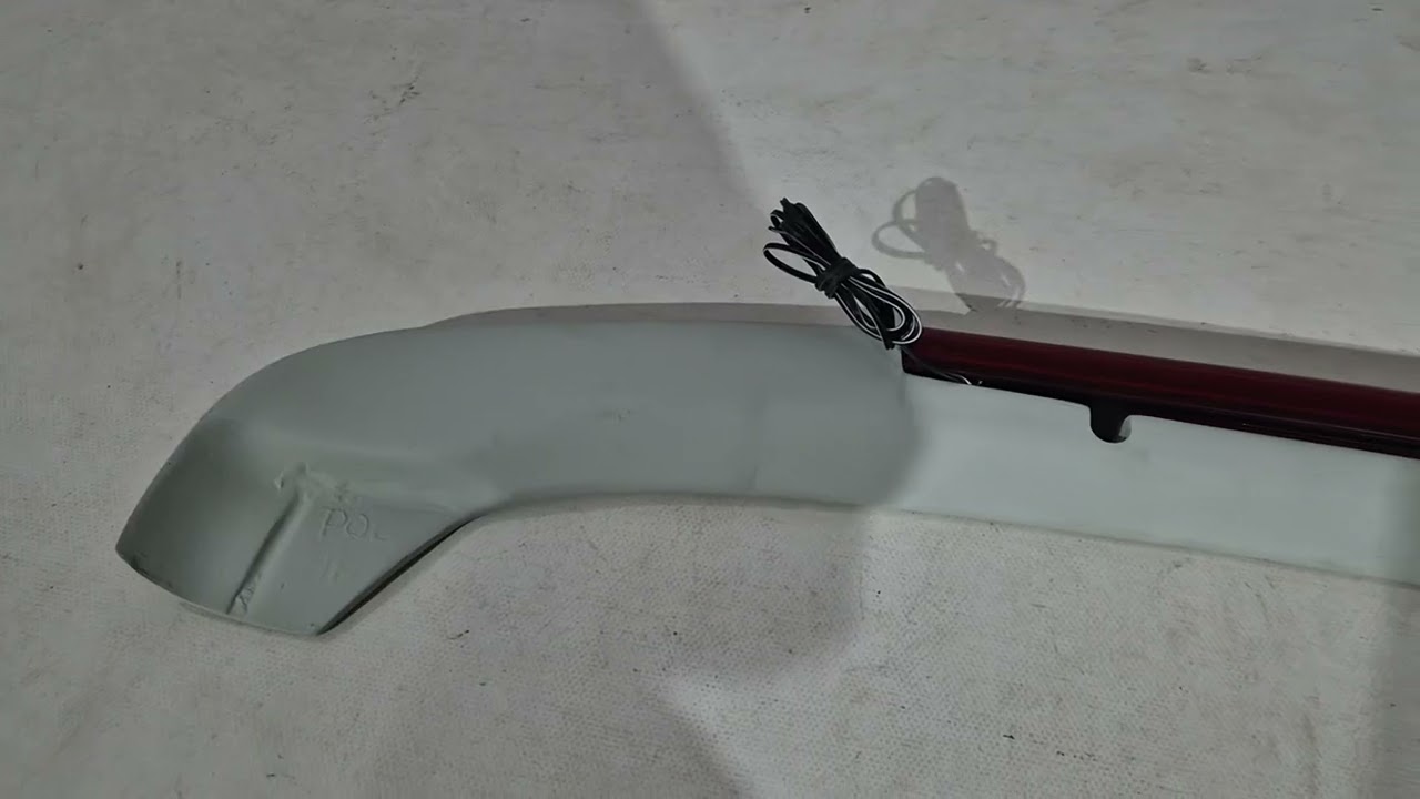 Volkswagen Polo 1994-2001 рр. Спойлер (HB, під фарбування) Video 1