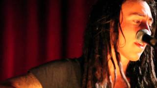 Noah Gundersen - "Helplessly Hoping" (Crosby, Stills, Nash & Young cover)