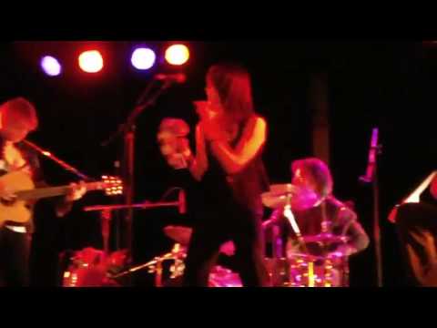 Beverly Jo Scott - Raise it up