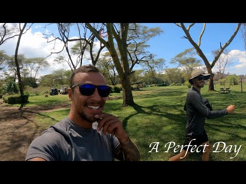 Walking safari in Kenya | Cycling Around The World | VLOG 14 🇰🇪