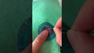 How to // Blanket Stitch in Felt Appliqué