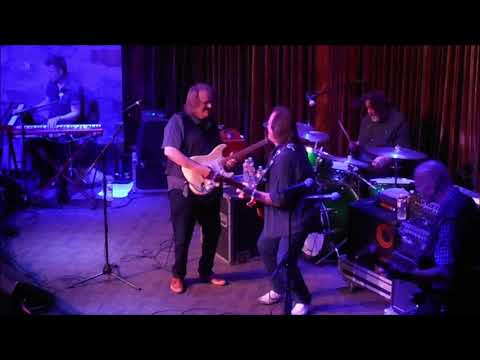 ROCKY ATHAS with WALTER TROUT ~ Bluesbreaker Brothers jammin' together!