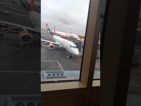 No Aeroporto Internacional Jomo Kenyatta, sede da Kenya Airways/subscribe #airport #shorts #kenya