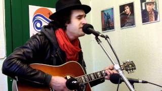 Liam Titcomb   Those Three Words   performing on Hunters Bay Radio